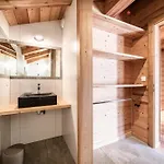 Alpehytte Heidi - *